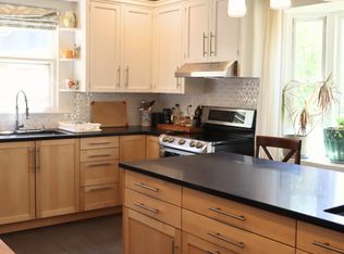 (Undisclosed Address), Holyoke, MA 01040