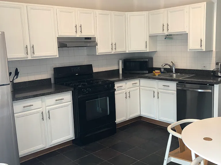 2643 N Mildred Ave #2 — Photo 8