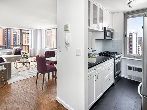 3rd image of 200 E 89th St APT 18F