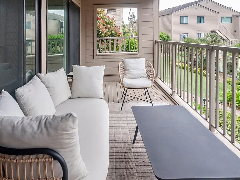 295 Sea Forest Ct — Photo 45