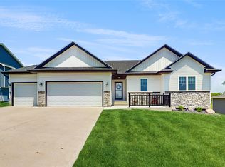 1506 W Lincoln Pl, Indianola, IA 50125