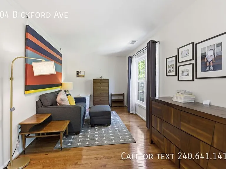 504 Bickford Ave — Photo 23