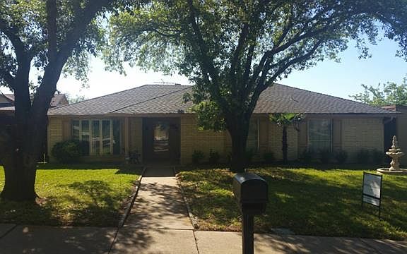 2nd image of 2006 Huntington Dr