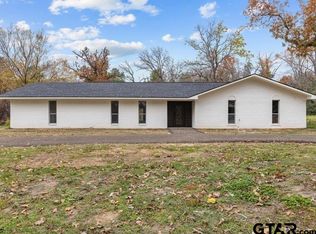 4692 An County Rd #2101, Palestine, TX