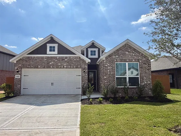 8810 New Jade Dr, Iowa Colony, TX 77583