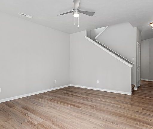 5th image of 18107 E Broadway Ave #23