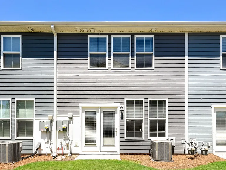 438 Trotters Ln — Photo 20