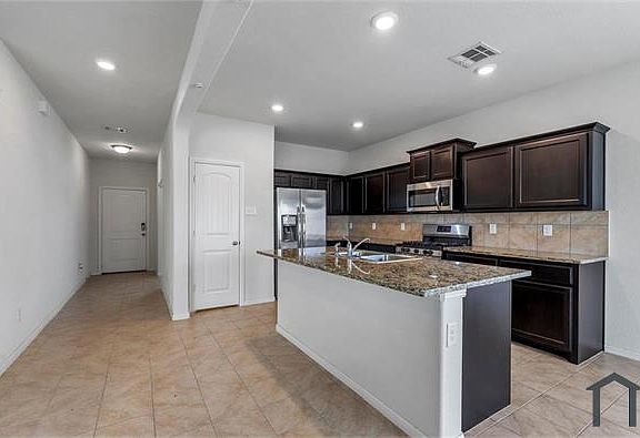 5th image of 7957 Ballater Dr