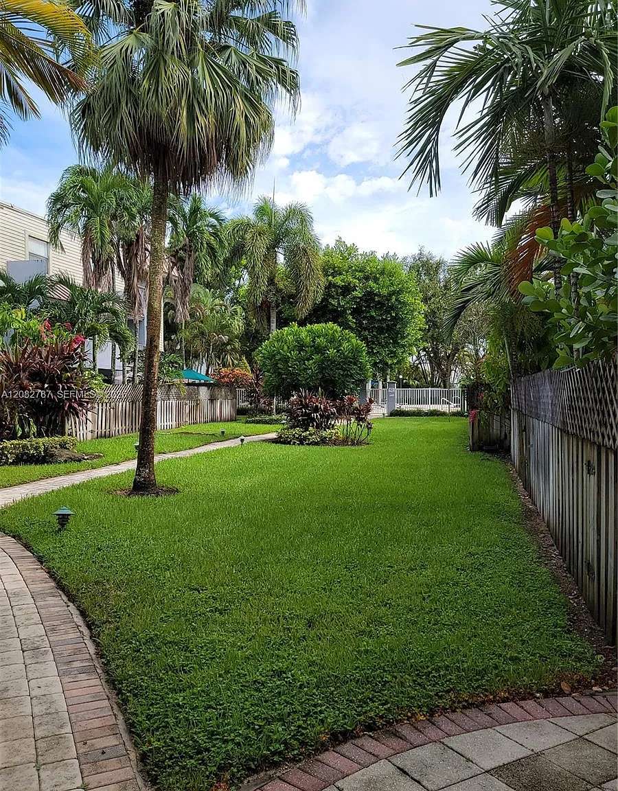 Sunwood Condo — Photo 4