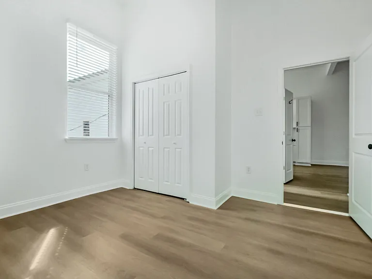 3324 S Saratoga St #202 — Photo 9