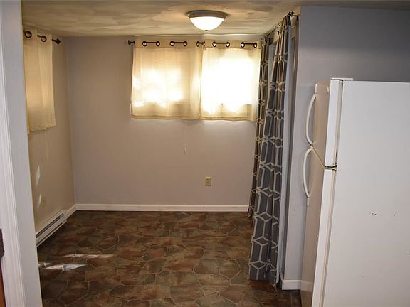 4th image of 8 Lackawanna St