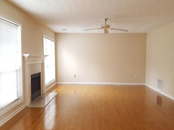 3rd image of 1675 Keswick Place Dr