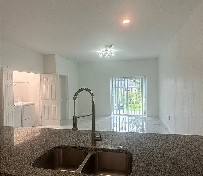 4734 22nd St SW — Photo 9