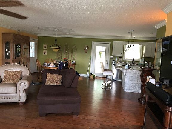 5th image of 155 Union Hill Ln