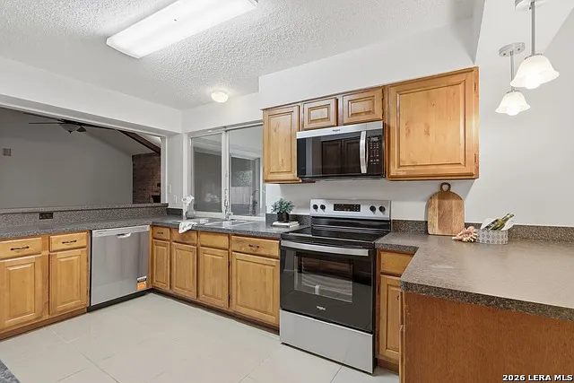 6722 Lake Cliff St — Photo 4