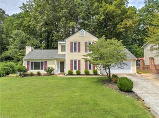 1006 Pineburr Rd, Jamestown, NC 27282