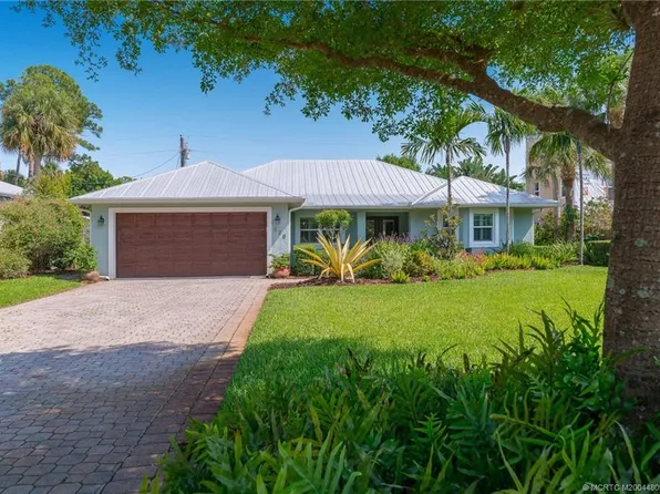 526 SW Rustic Cir, Stuart, FL 34997