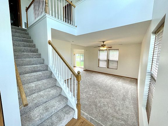 3rd image of 24953 W Franklin Ln