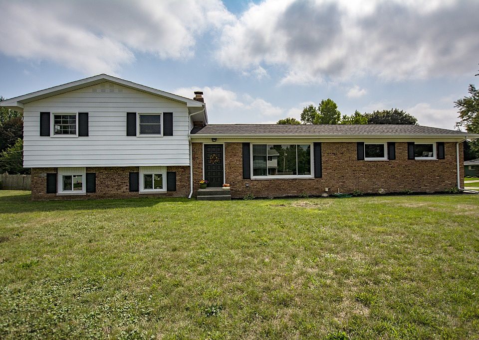 1st image of 77 Greenway Dr