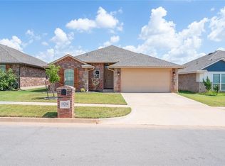 18204 Autumn Grove Dr, Edmond, OK 73012