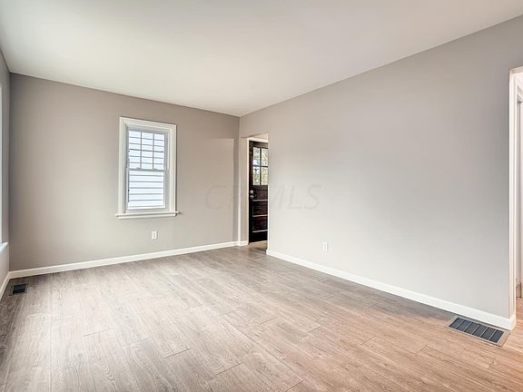 4th image of 524 E Jeffrey Pl