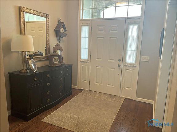2nd image of 5816 Crossbrooke Ln