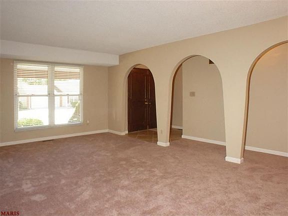 4th image of 1017 Summer Tree Dr