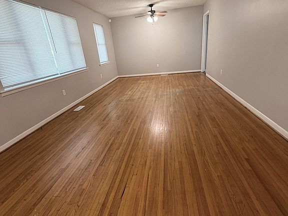 2nd image of 1 Oriole Cir