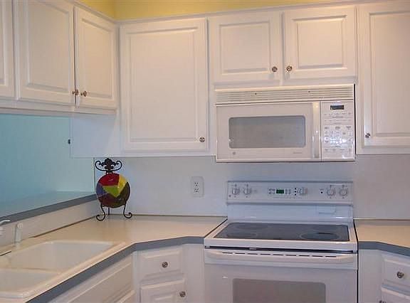 5th image of 214 Harbor Dr #74
