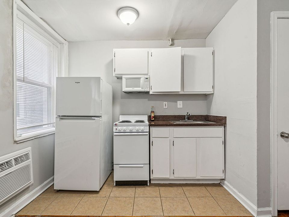 1st image of 3412 Spring Garden St #B