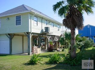130 Mae Cir N, Crystal Beach, TX 77650