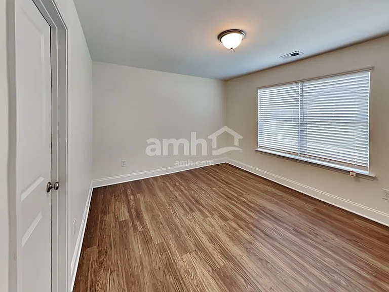 1002 Merlot Ct — Photo 19