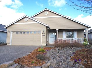 2437 Dorsey Dr, Hubbard, OR 97032