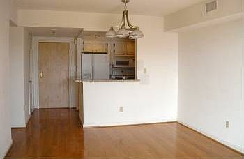 5th image of 4808 Moorland Ln APT 904