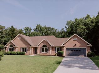 180 Jay Trl, Fayetteville, GA 30215