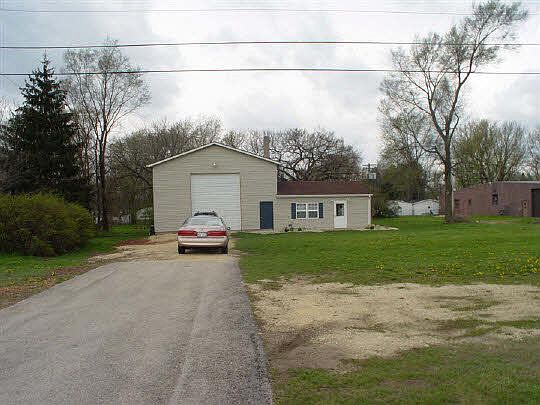 1st image of 916 Blackhawk Blvd
