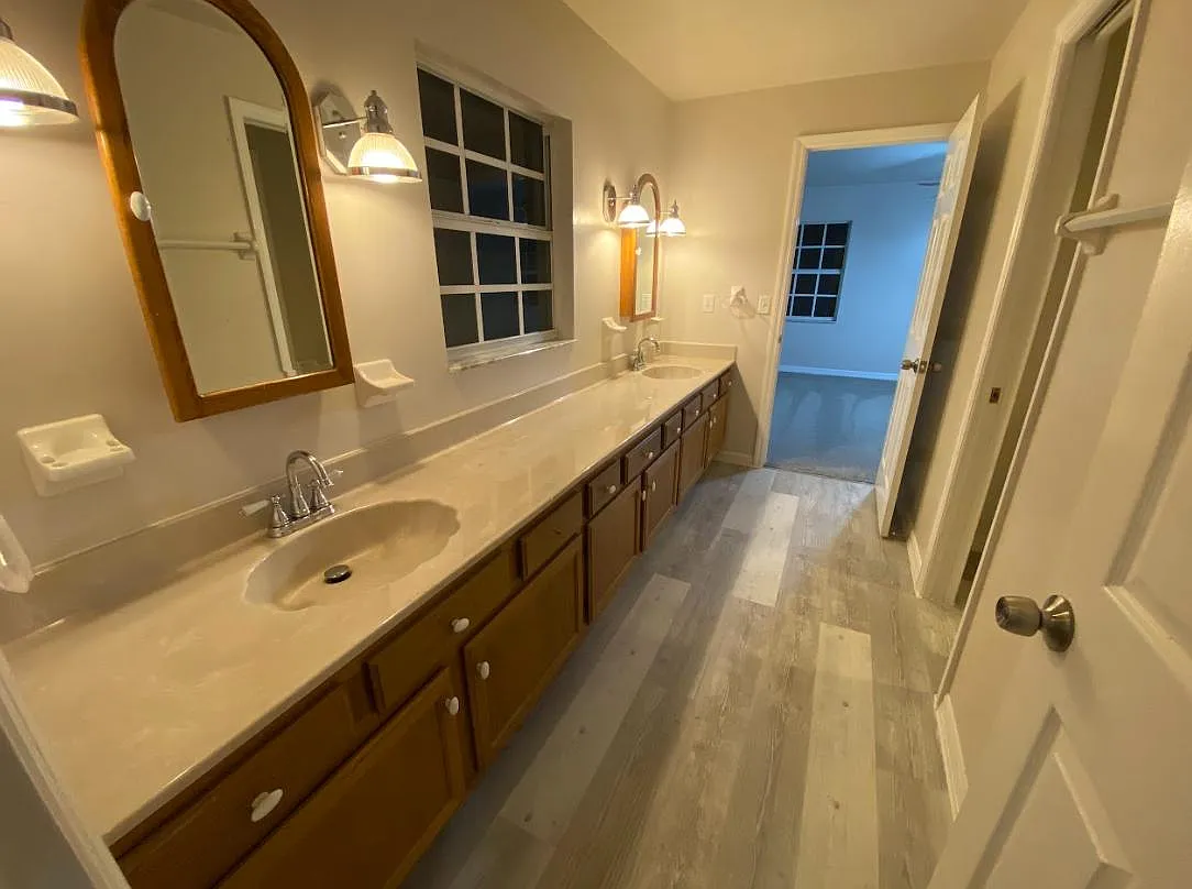 1100 Mount Pisgah Rd — Photo 3