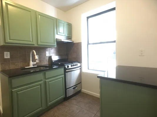 Rented by Bohemia Realty Group | media 48