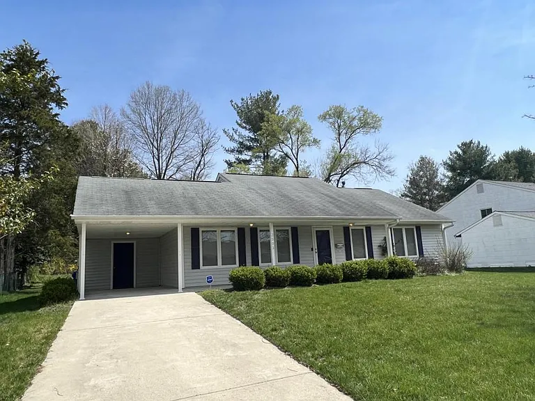 2503 Pittland Ln — Photo 2