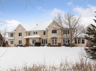 13 High Point Rd, White Bear Lake, MN 55110