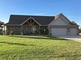 10787 Hill Ridge Dr, Saint Jacob, IL 62281