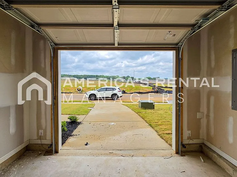 4115 Hudson Rd — Photo 25