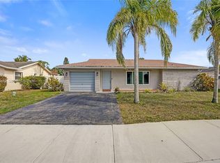 9607 NW 81st St, Tamarac, FL 33321