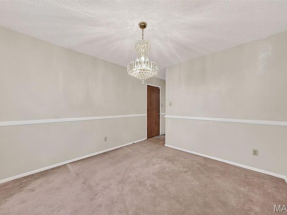 5th image of 1860 Arrowpoint Dr