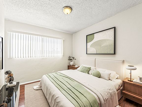 3rd image of 1254 W 110th St APT 18