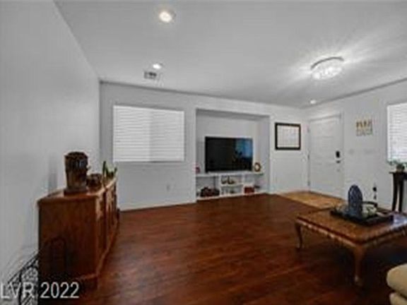 5th image of 5769 Old Colony Dr