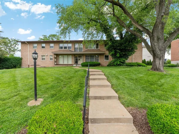 2 Delcrest Ct APT 102, Saint Louis, MO 63124
