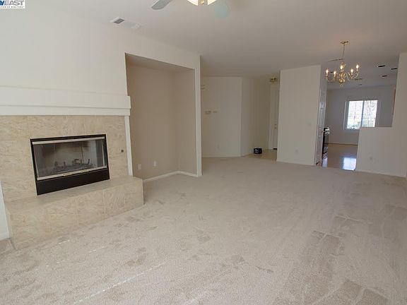 5th image of 1038 Atherton Dr