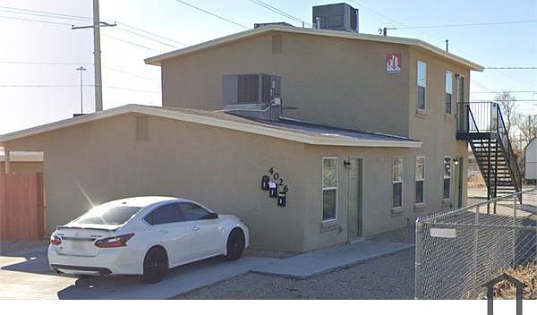 1st image of 4026 Lincoln Ave #B