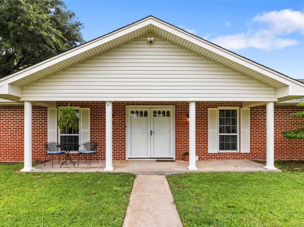 4 Circle Dr, Teague, TX 75860